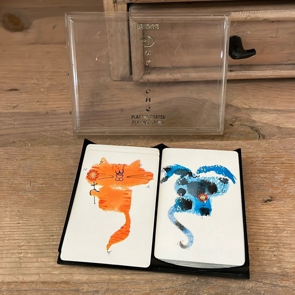 Duratone Bridge Playing Cards Vintage 2 Decks Cats Dogs Plastic Case - Picture 2 of 7